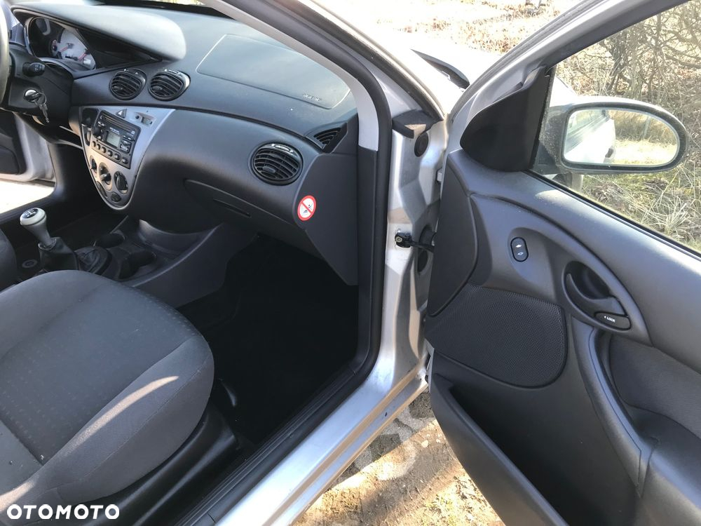 Ford Focus 1.8 Comfort - 9