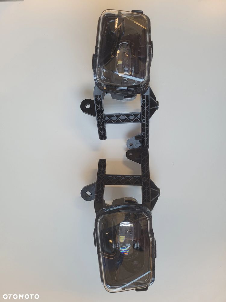 Reflektor przeciwmgielny LEWY - 1