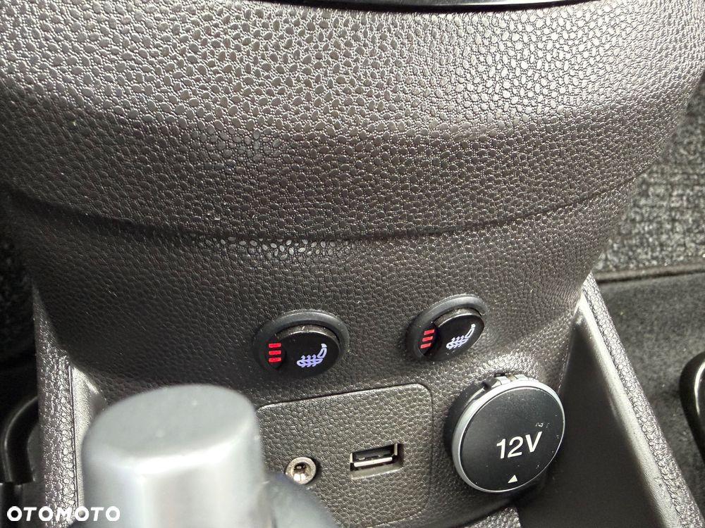 Ford Fiesta 1.0 EcoBoost S&S TITANIUM - 6