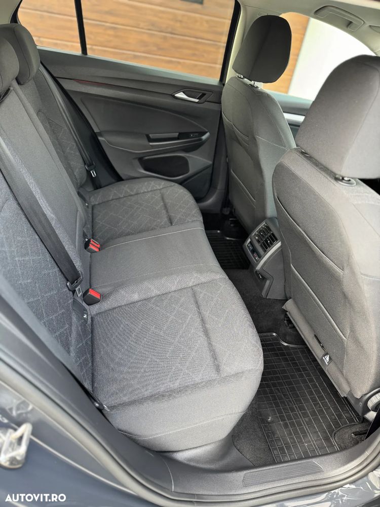 Volkswagen Golf - 11