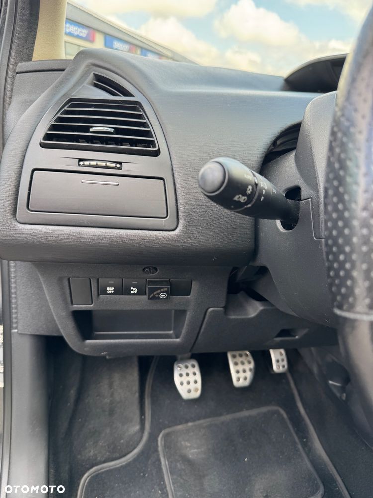 Citroën C4 1.6 16V VTR - 16