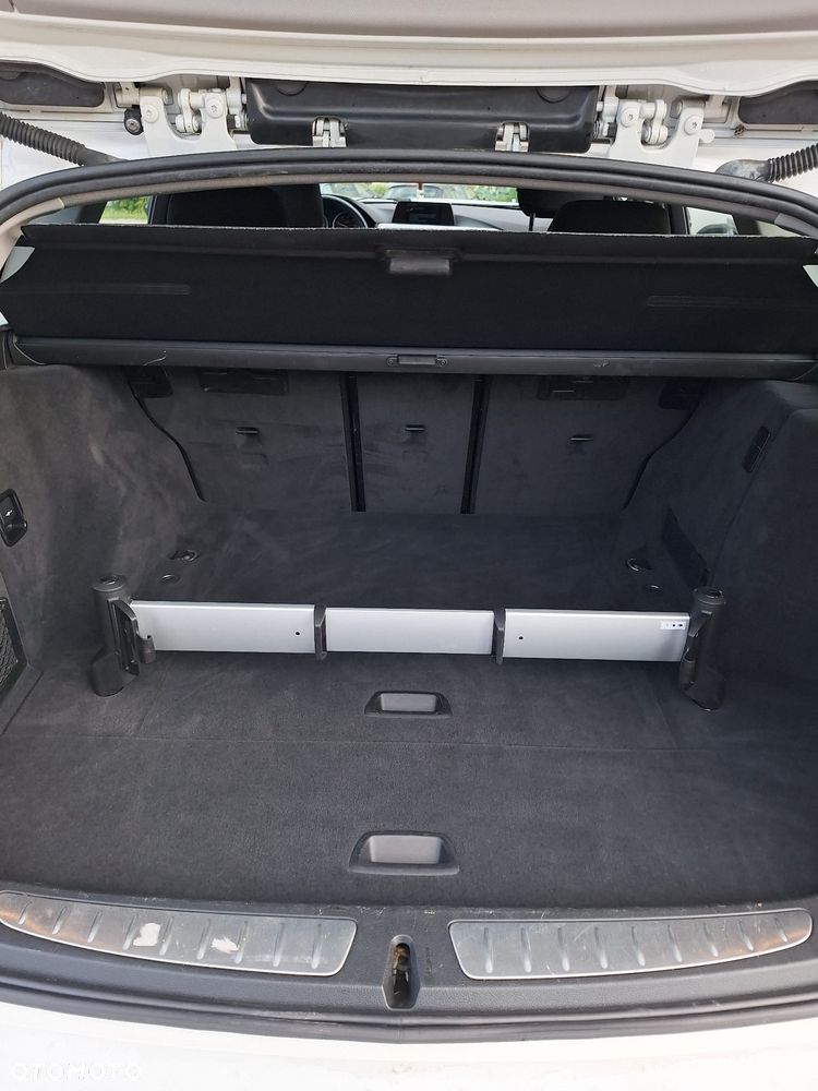 BMW Seria 3 318d Modern Line - 18