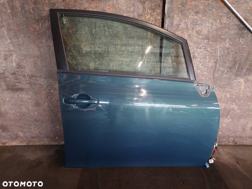 DRZWI KOMPLETNE PRAWY PRZÓD TOYOTA AURIS I 8T8 ID: 236346 - 1
