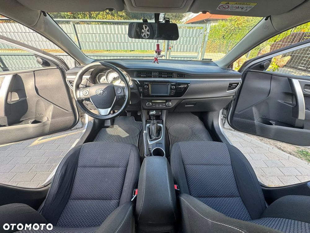 Toyota Corolla - 5