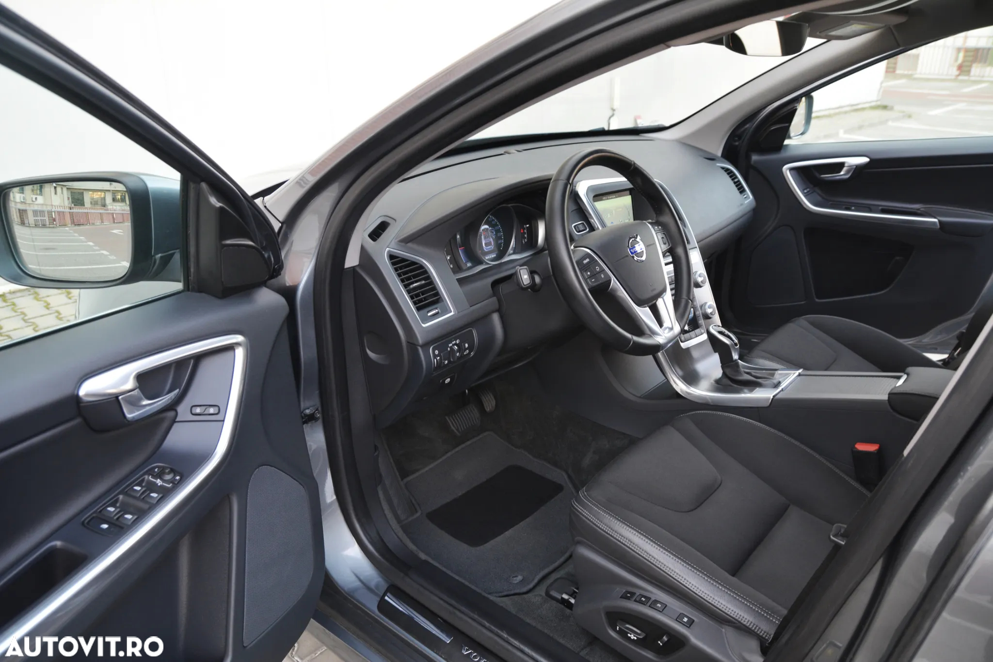 Volvo XC 60 D3 Geartronic Momentum - 9