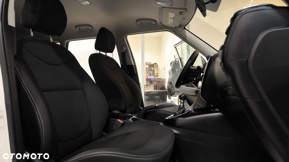 Kia Soul 1.6 GDI L - 36