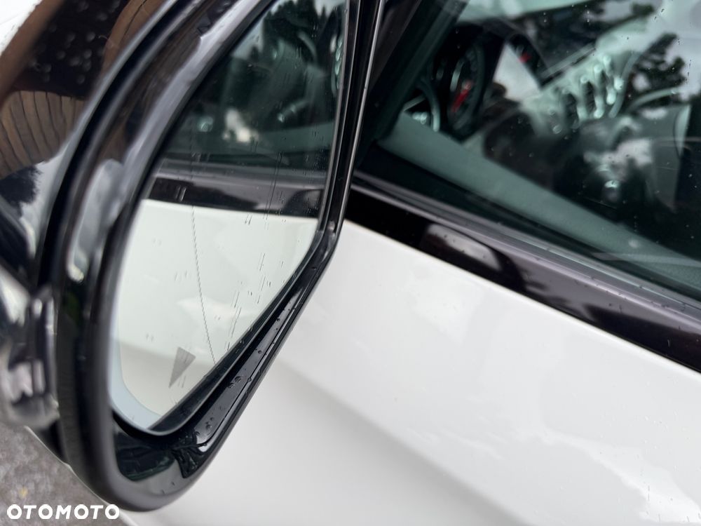 Mercedes-Benz Klasa E 220 d 9G-TRONIC - 39