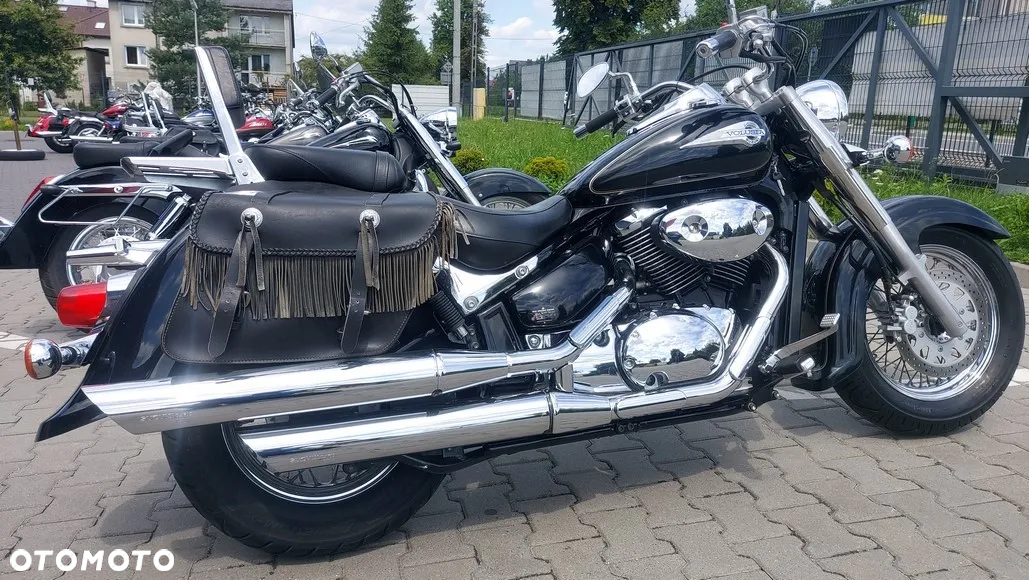 Suzuki Intruder - 6