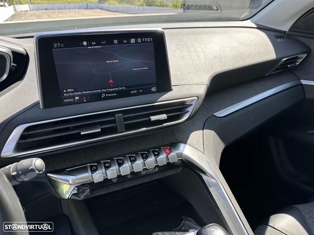 Peugeot 3008 1.2 PureTech Allure Pack - 48