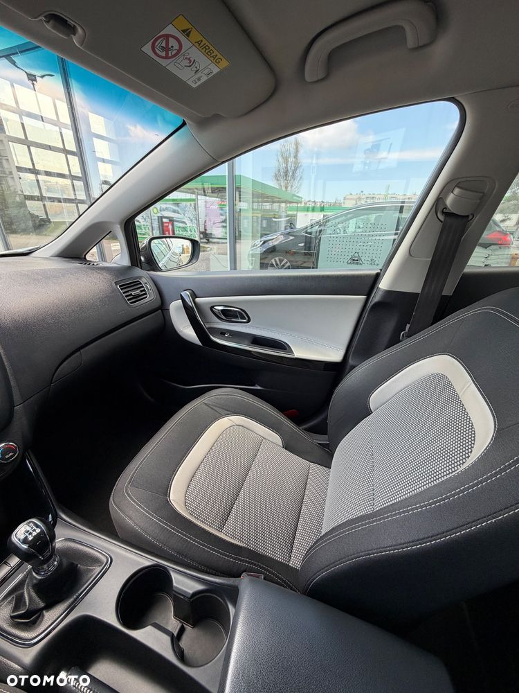 Kia Ceed 1.6 CRDi 136 ISG Spirit - 16