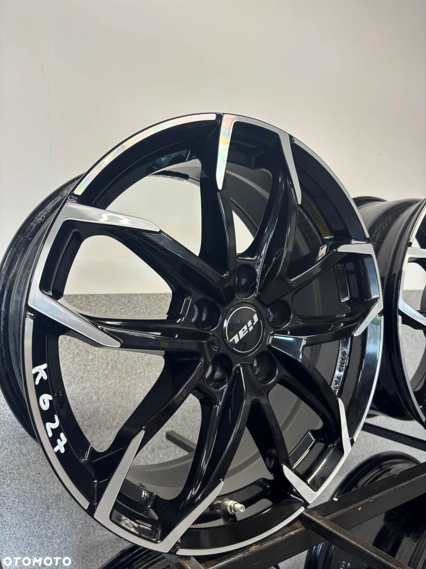 4 FELGI ALU. OPEL INSIGNIA B, ZAFIRA C, ASTRA J, ASTRA GTC, CHEVROLET CRUZE 17'' 7,5J ET45 5x115 - 3