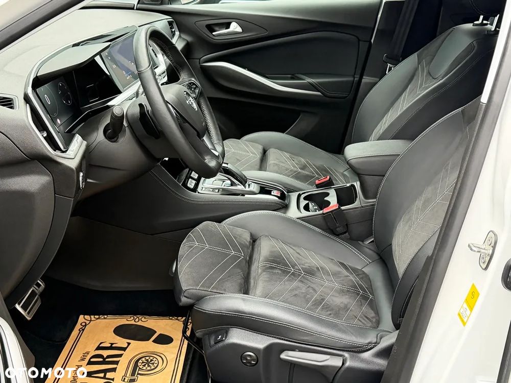 Opel Grandland 1.5 CDTI Ultimate S&S - 32