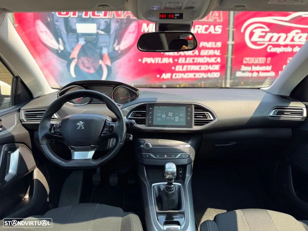 Peugeot 308 1.6 e-HDi Active J17 - 12