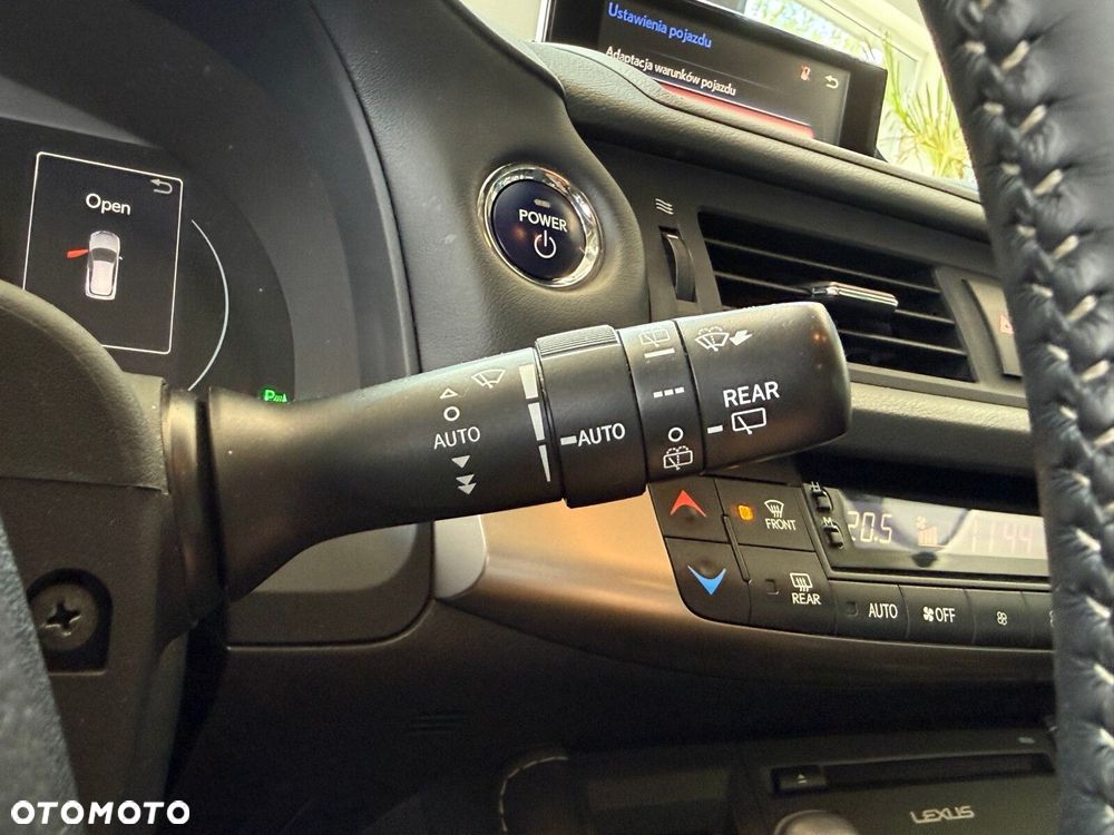 Lexus CT - 30