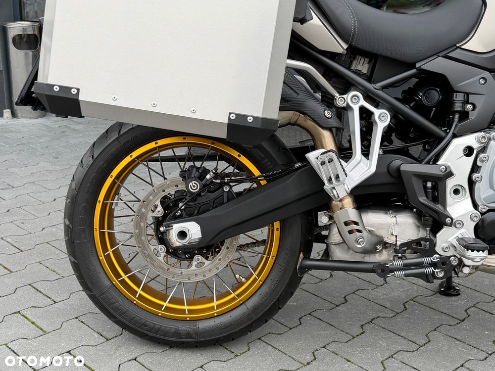 VOGE 900DSX - 6
