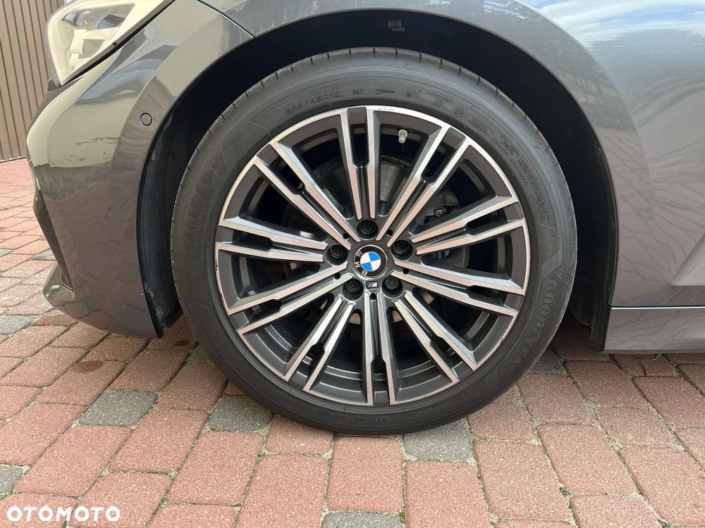 BMW Seria 3 320i M Sport Sport - 9