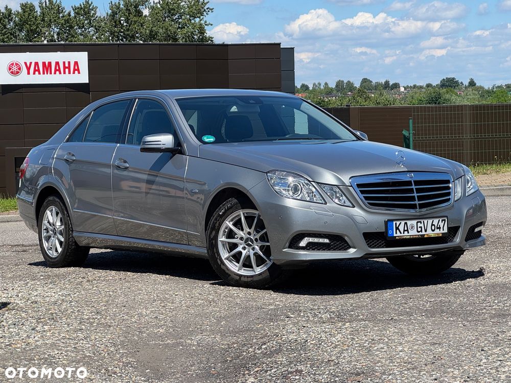 Mercedes-Benz Klasa E 250 CGI BlueEFFICIENCY Avantgarde - 4