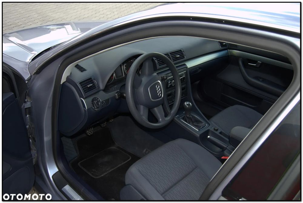 Audi A4 Limousine - 24