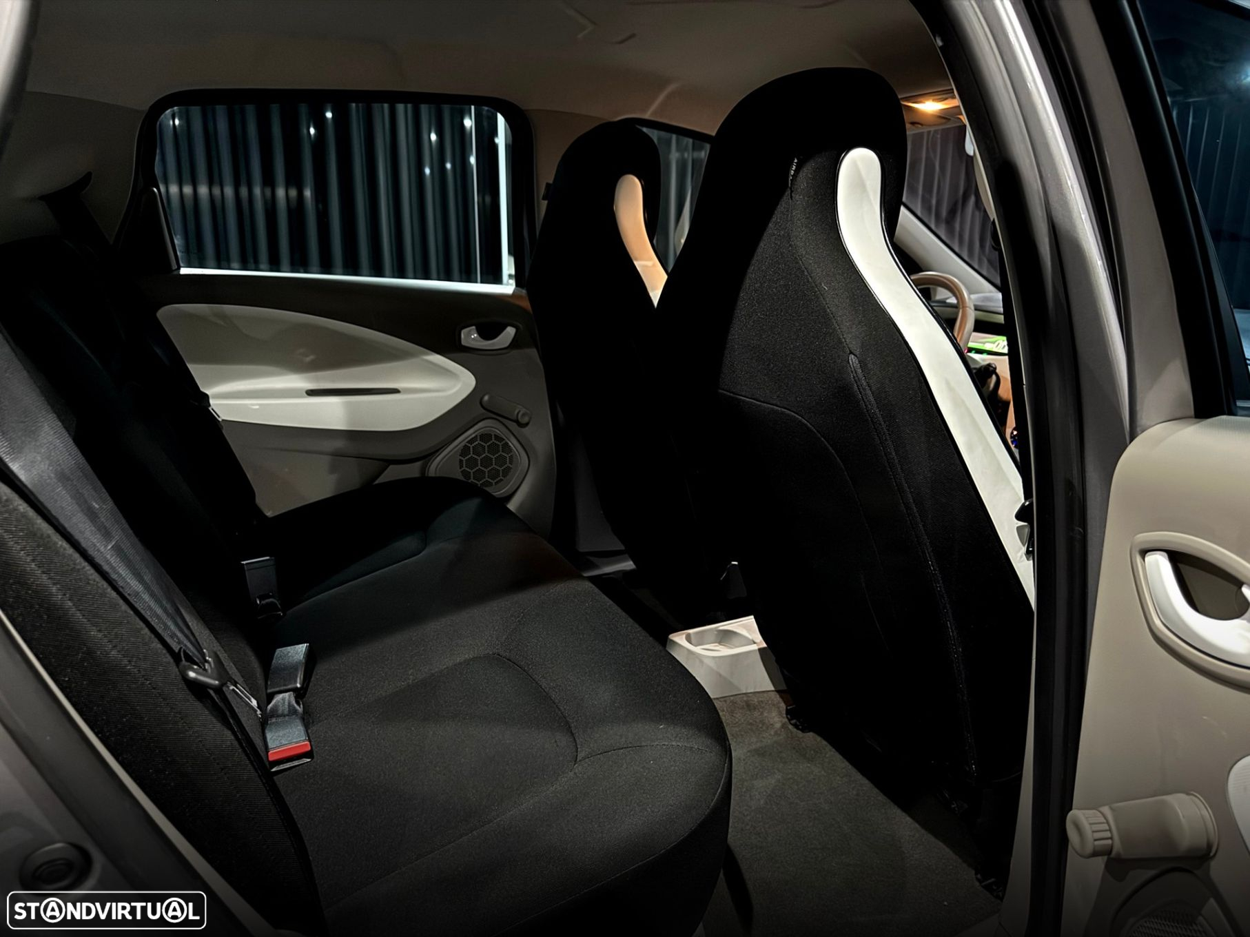 Renault Zoe - 25