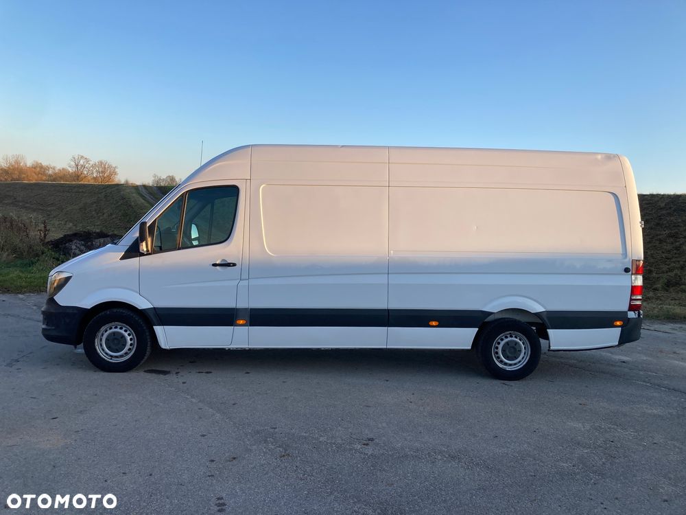 Mercedes-Benz Sprinter - 15