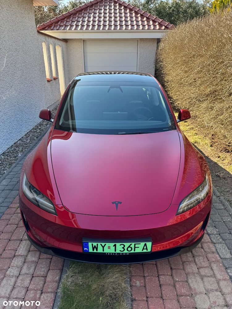 Tesla Model 3 - 1