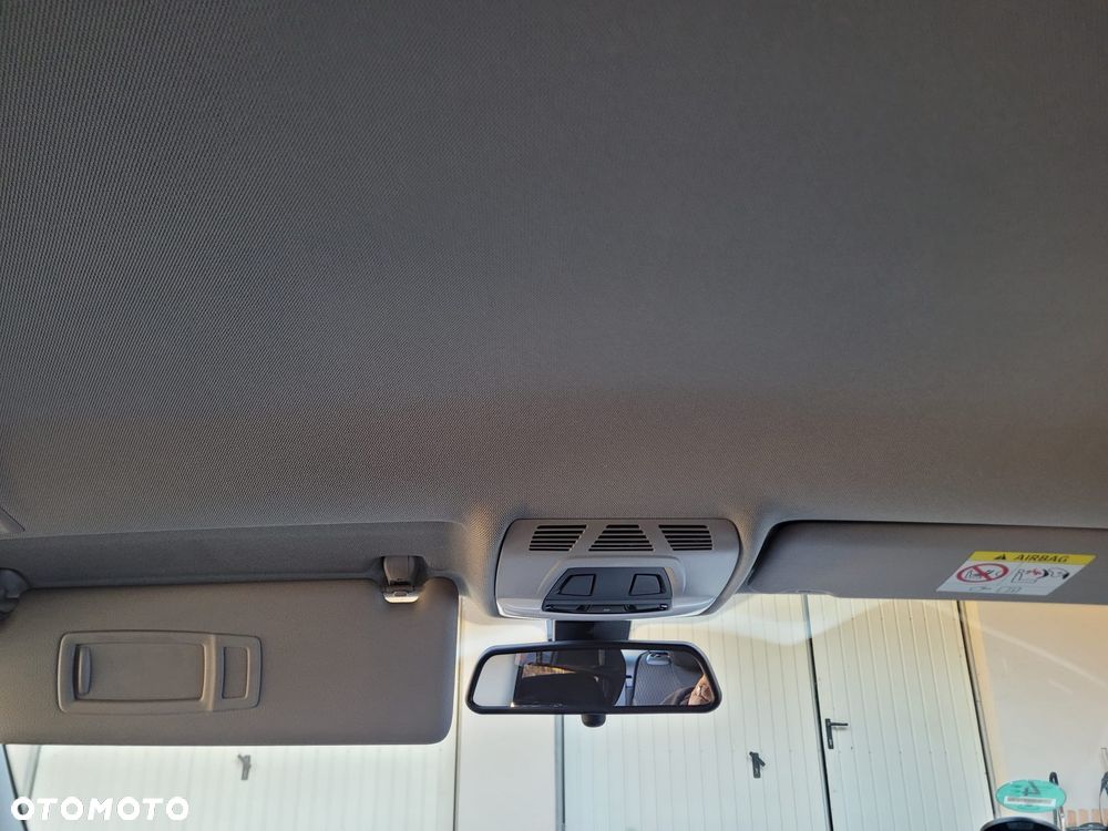 BMW Seria 3 320d Edition M Sport Shadow - 35