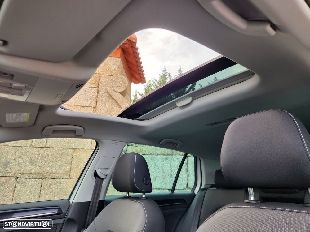 VW Golf 2.0 TDI BlueMotion Edition - 35