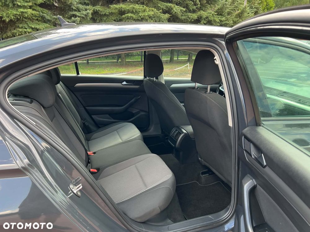 Volkswagen Passat 1.5 TSI EVO Comfortline - 7