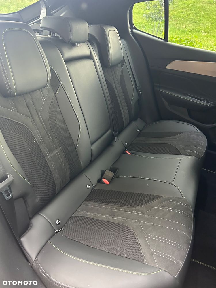 Peugeot 408 - 12