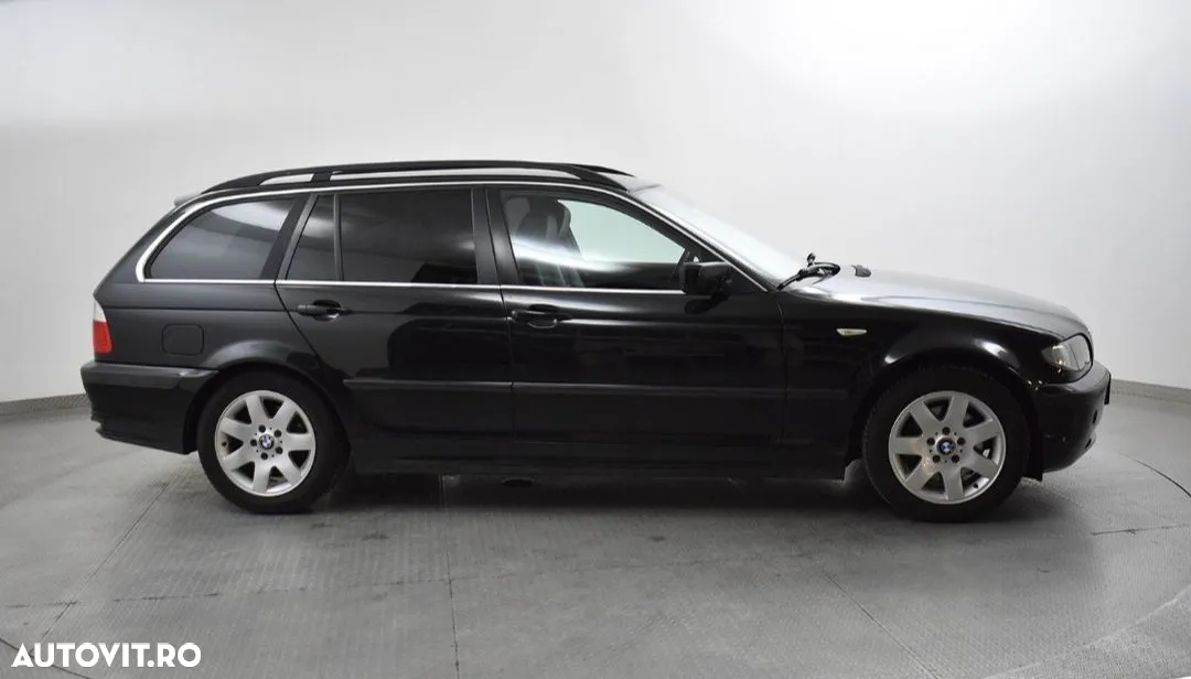 BMW Seria 3 320d DPF Touring Edition Fleet - 12