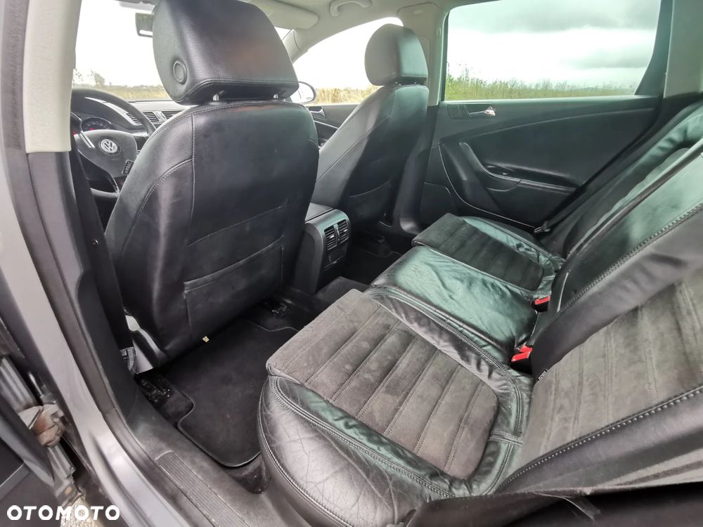Volkswagen Passat 2.0 TDI Highline DSG - 10
