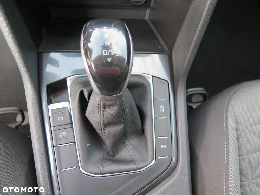Volkswagen Tiguan - 22