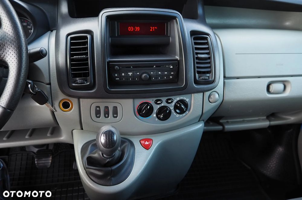 Renault TRAFIC - 7