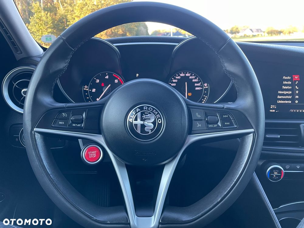 Alfa Romeo Giulia 2.2 Diesel AT8 Super - 16