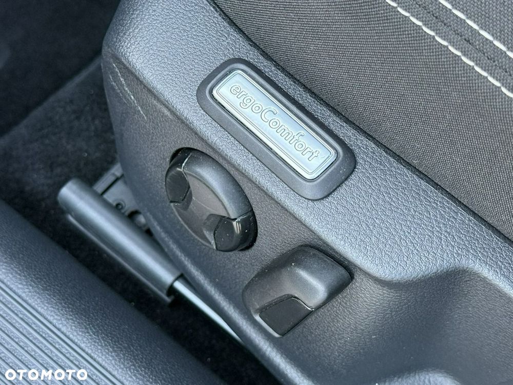 Volkswagen Passat - 23