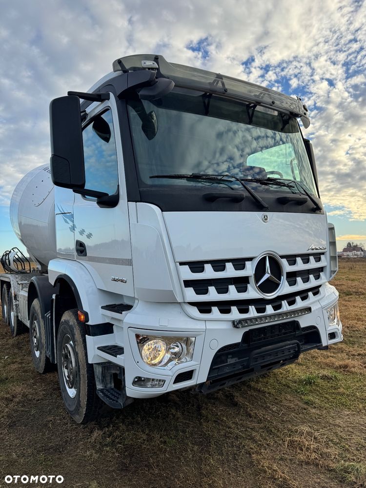 Mercedes-Benz AROCS - 4