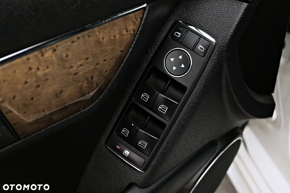 Mercedes-Benz Klasa C 220 CDI DPF Automatik Avantgarde - 38