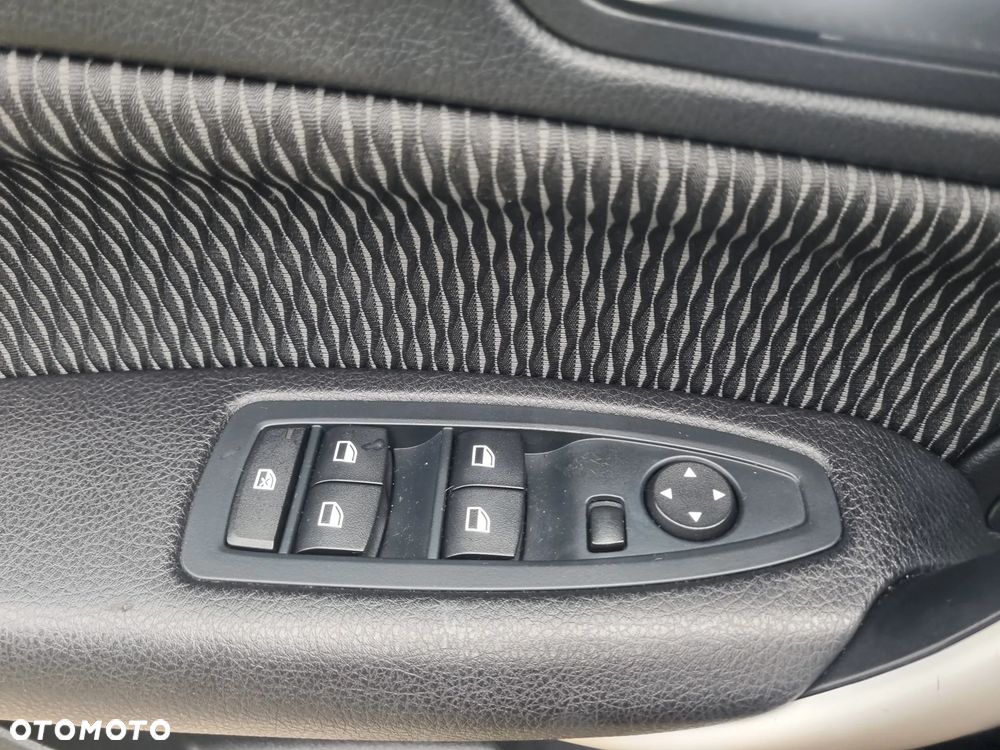 BMW Seria 1 - 28