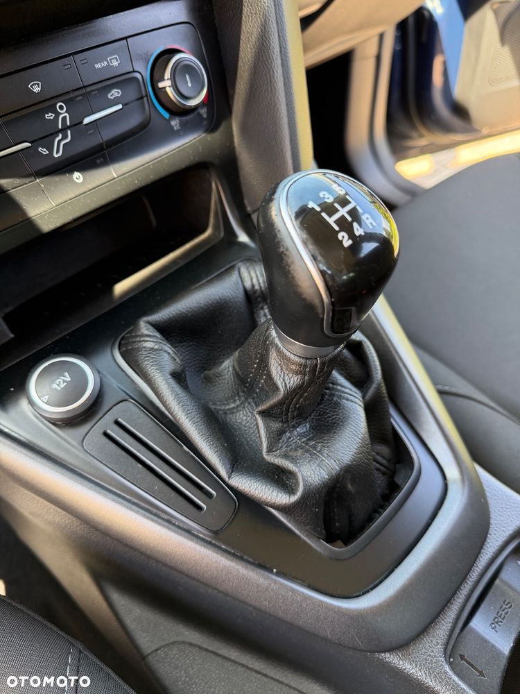 Ford Focus 1.6 Ambiente Start - 30