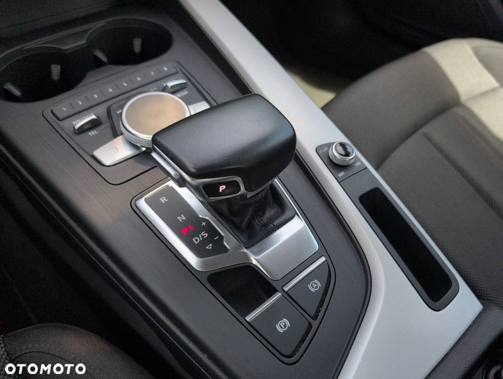 Audi A4 Limousine 40 TFSI mHEV S Line S tronic - 33