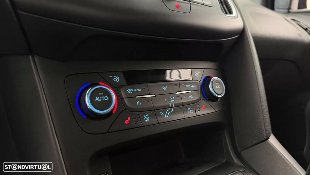 Ford Focus SW 1.0 EcoBoost ST-Line - 18
