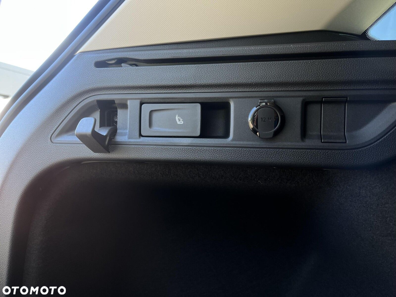 Volkswagen Passat 2.0 TDI SCR Elegance DSG - 13