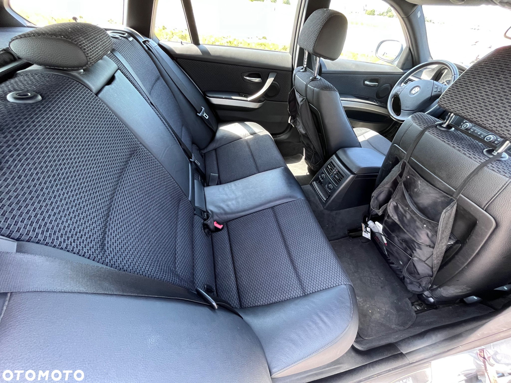 BMW Seria 3 318d Touring - 23