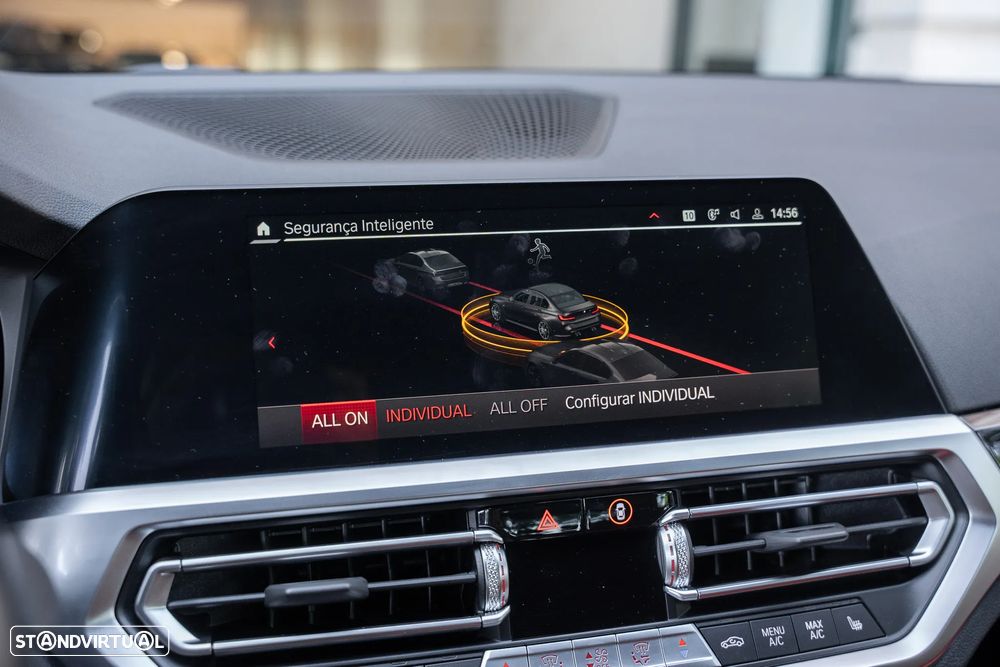 BMW M3 Competition xDrive - 34