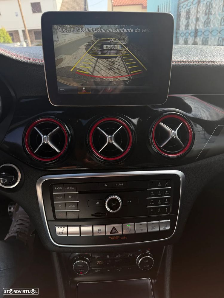 Mercedes-Benz CLA 45 AMG - 17