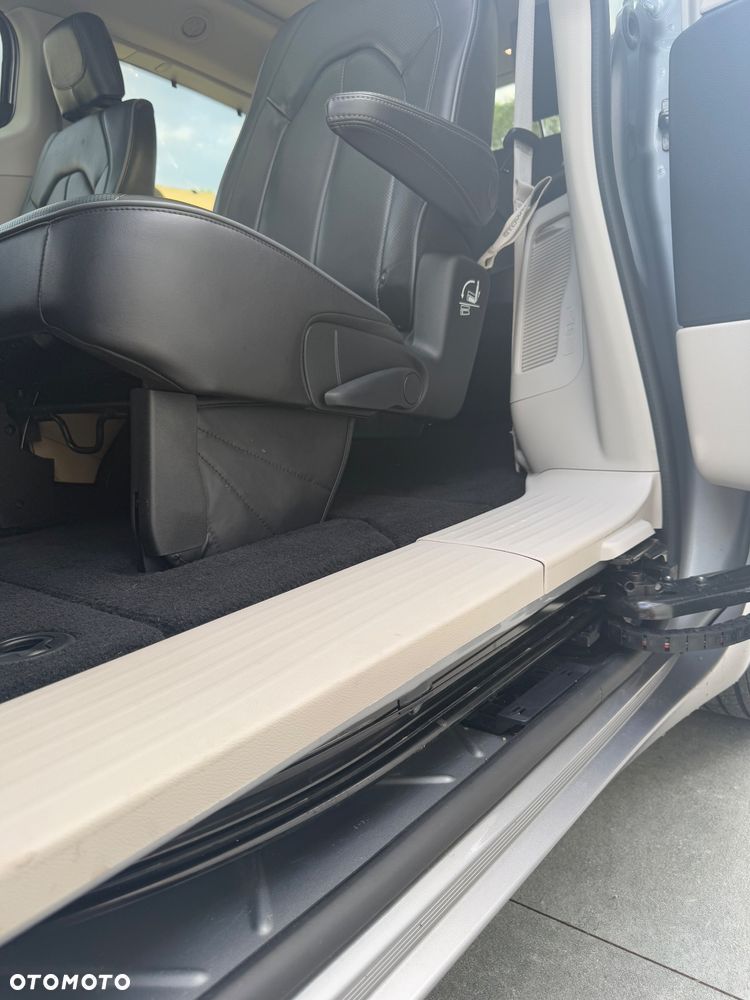 Chrysler Pacifica - 29