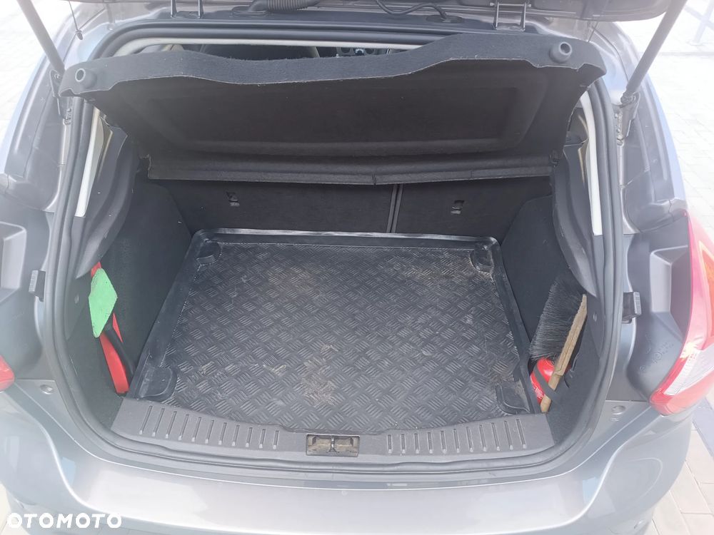 Ford Focus 1.6 TDCi Trend - 12