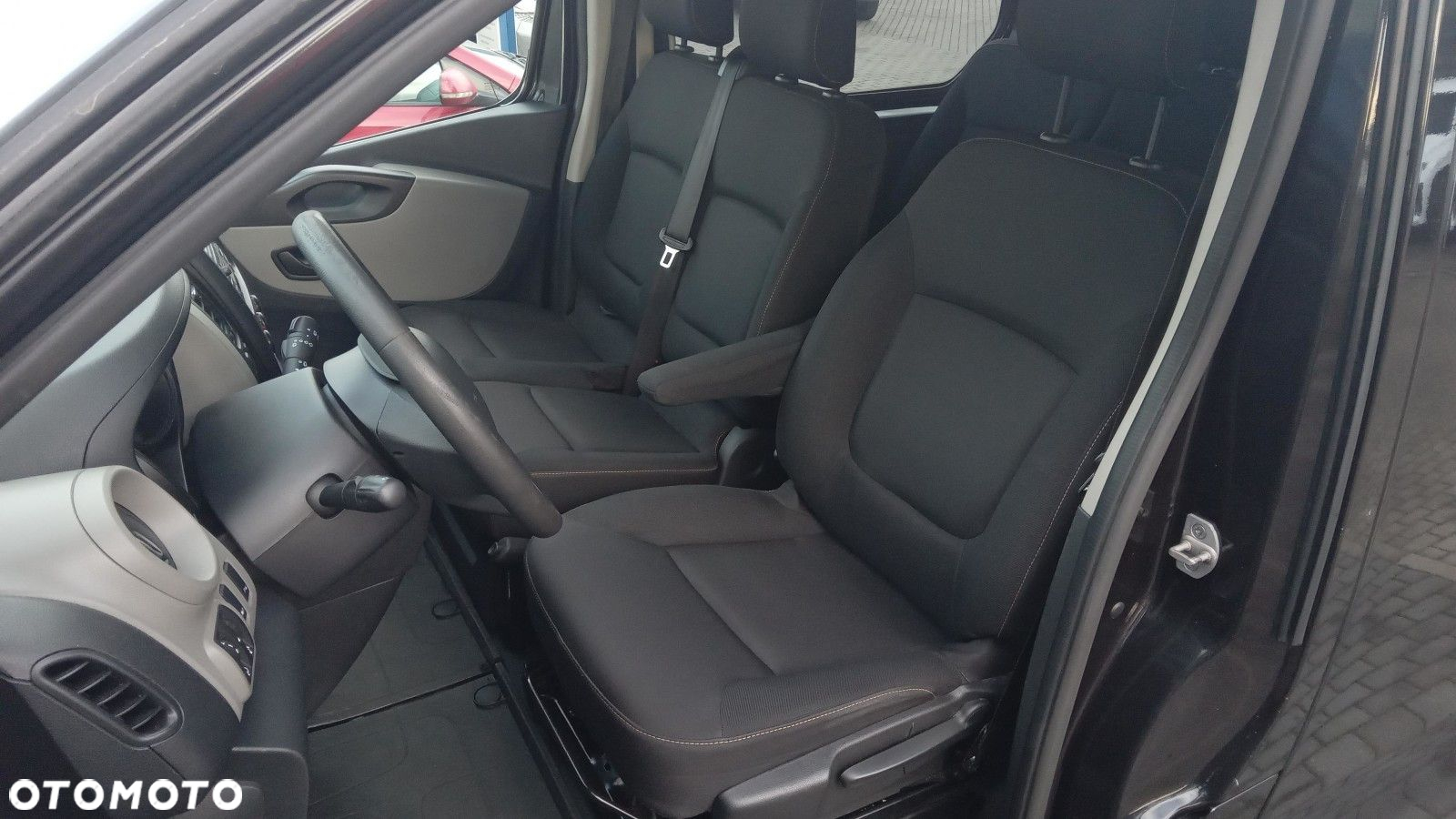 Renault Trafic - 14