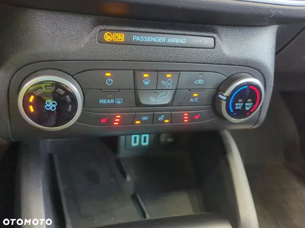 Ford Focus 1.5 EcoBlue Connected - 11