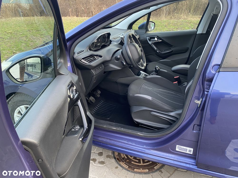 Peugeot 208 1.2 PureTech Active - 20